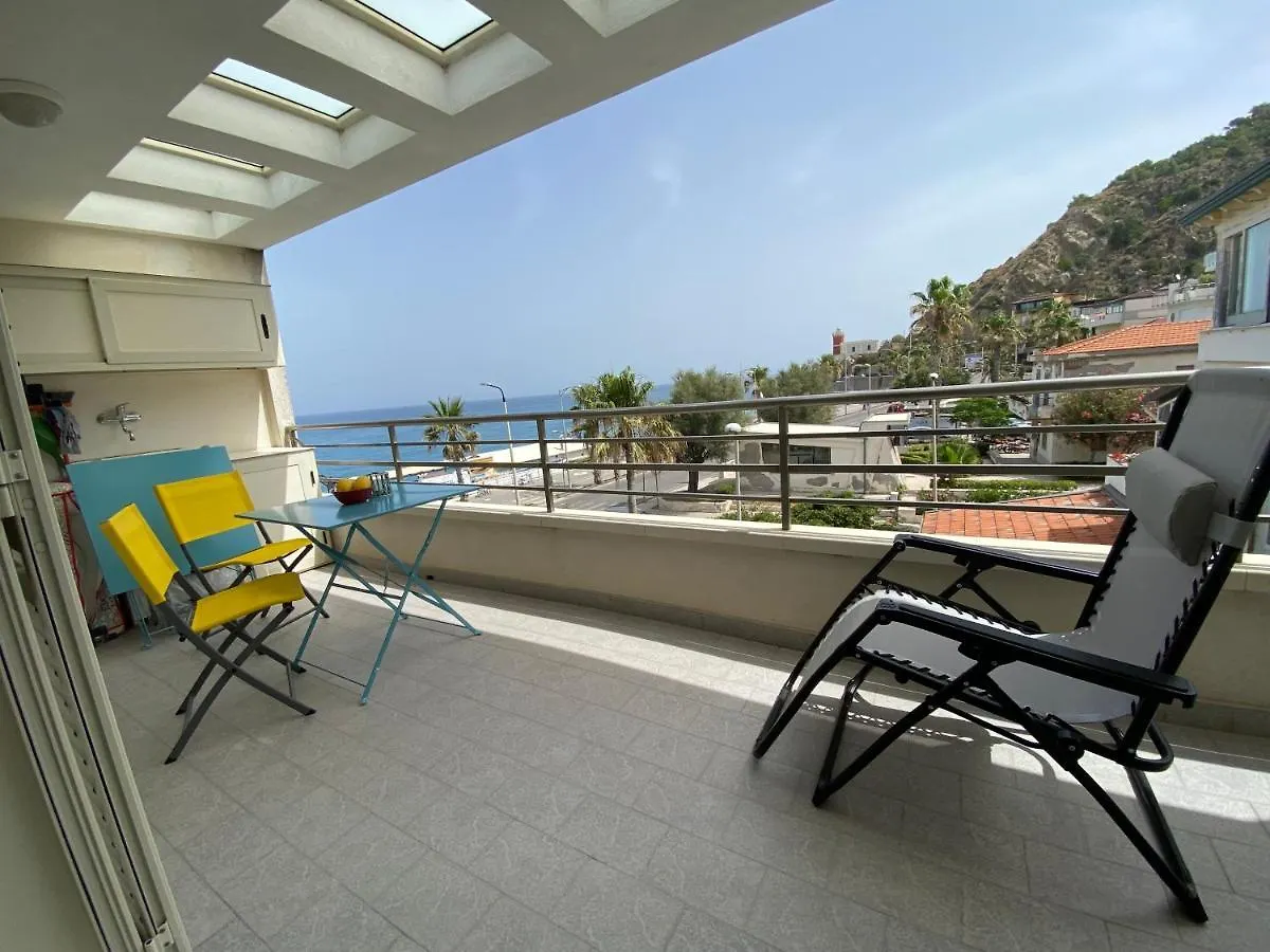 Apartment Casa Vacanze La Balena2 Capo d'Orlando